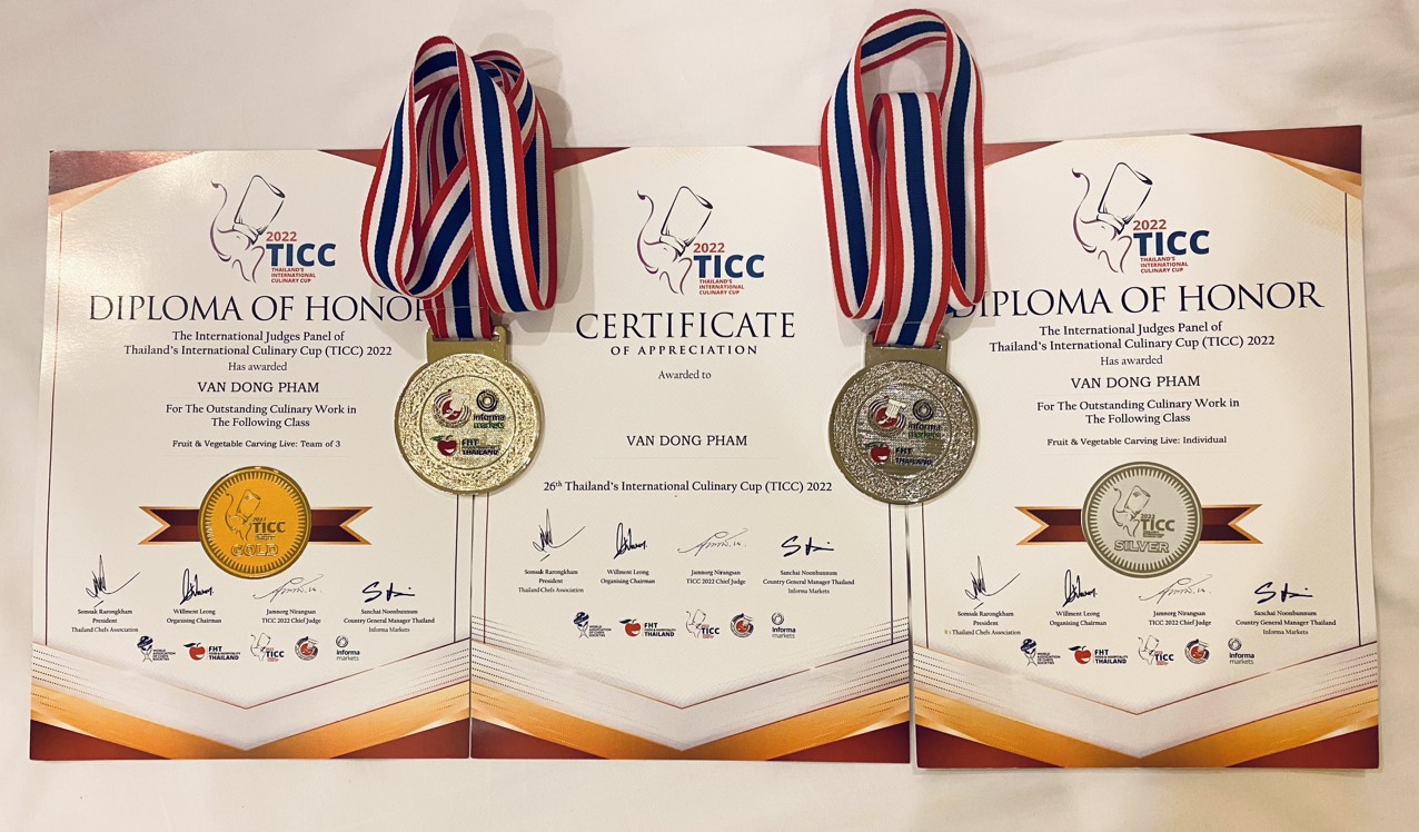 Giải thưởng của nghệ nhân Đông Phạm